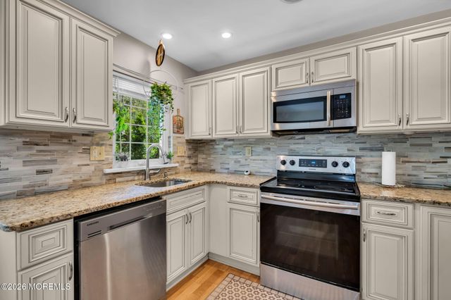717B Buckingham Drive, Lakewood, NJ 08701