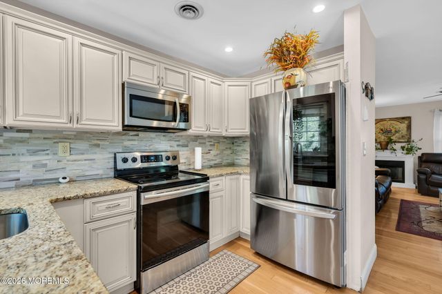 717B Buckingham Drive, Lakewood, NJ 08701
