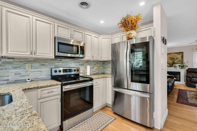 717B Buckingham Drive, Lakewood, NJ 08701