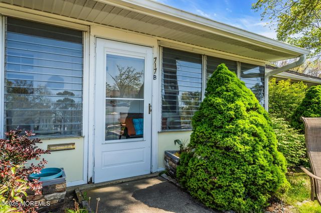 717B Buckingham Drive, Lakewood, NJ 08701
