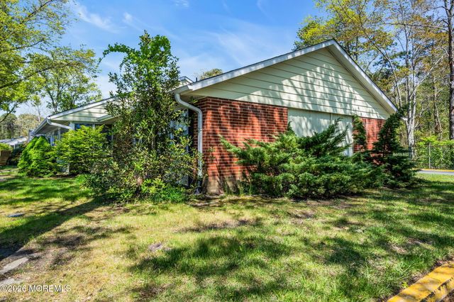 717B Buckingham Drive, Lakewood, NJ 08701