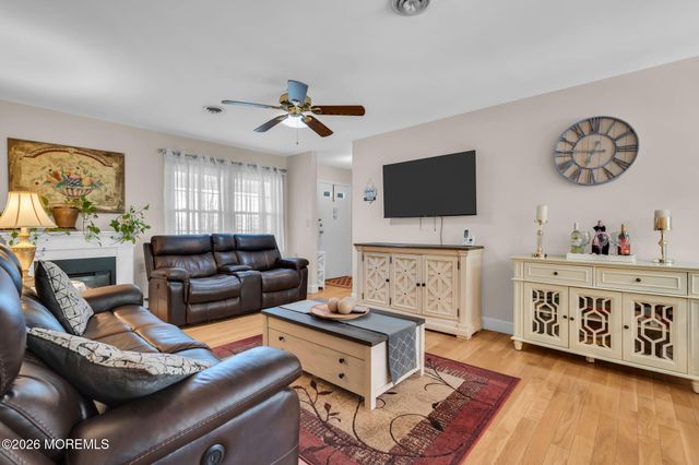 717B Buckingham Drive, Lakewood, NJ 08701