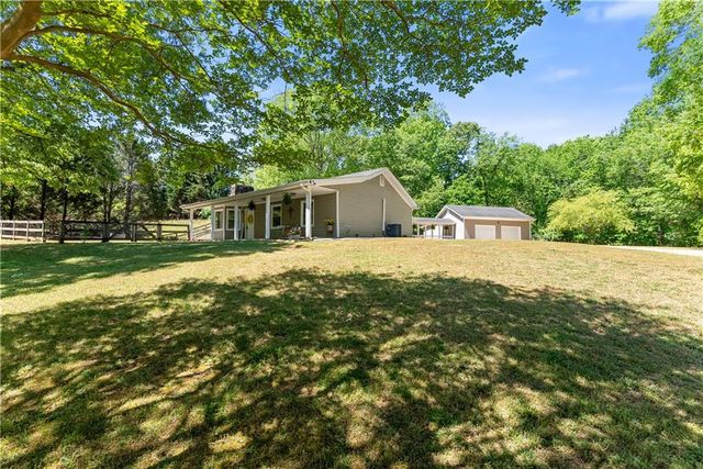 176 Moss Road, Dawsonville, GA 30534