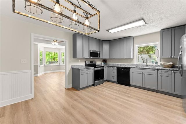 176 Moss Road, Dawsonville, GA 30534