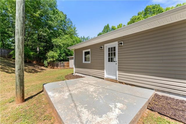 176 Moss Road, Dawsonville, GA 30534