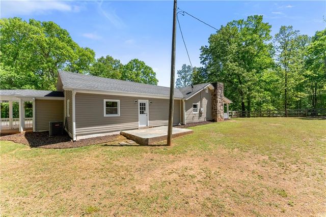 176 Moss Road, Dawsonville, GA 30534