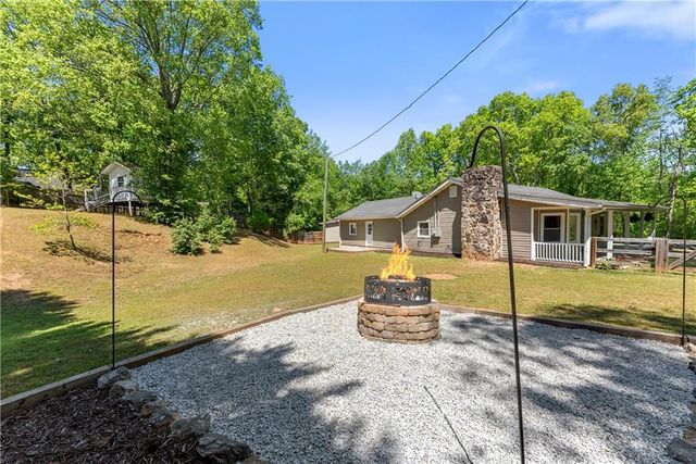 176 Moss Road, Dawsonville, GA 30534