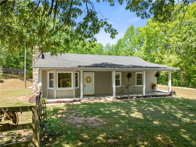 176 Moss Road, Dawsonville, GA 30534