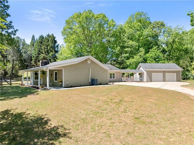 176 Moss Road, Dawsonville, GA 30534
