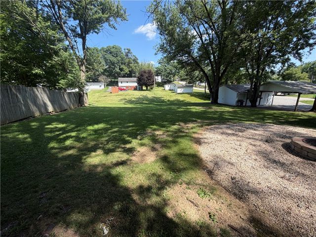 2322 W Belmont Ave, Canton Twp, PA 15301
