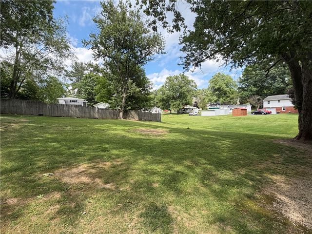 2322 W Belmont Ave, Canton Twp, PA 15301