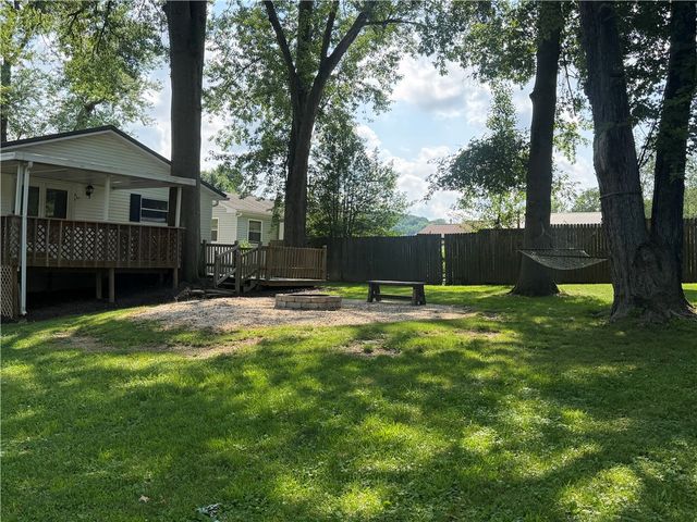 2322 W Belmont Ave, Canton Twp, PA 15301