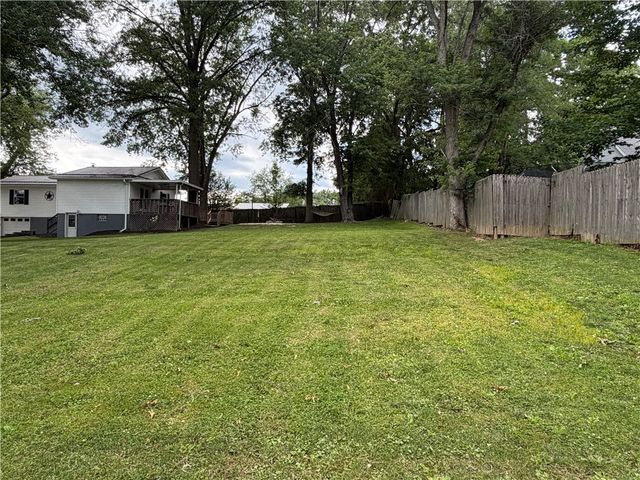 2322 W Belmont Ave, Canton Twp, PA 15301