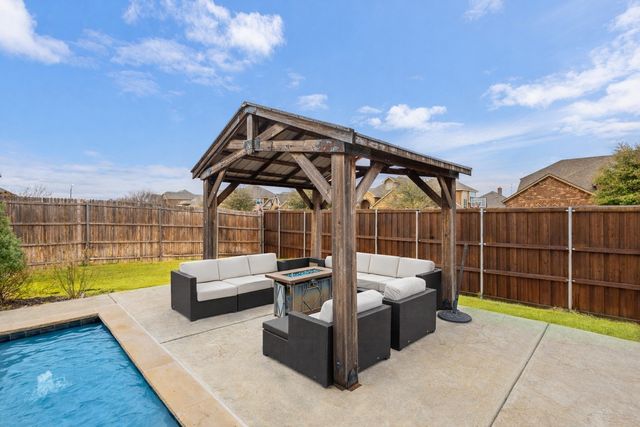 5601 Cornelia Court, Midlothian, TX 76065