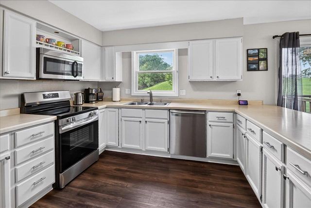 505 Dennis Drive, Deforest, WI 53532