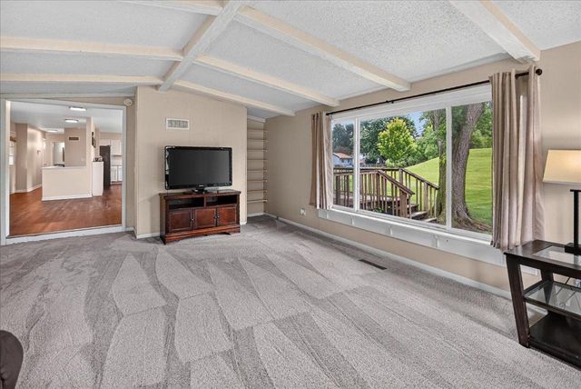 505 Dennis Drive, Deforest, WI 53532