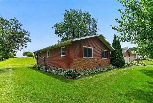 505 Dennis Drive, Deforest, WI 53532