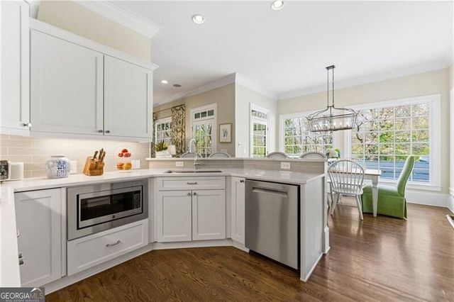 633 Longwood Drive NW, Atlanta, GA 30305