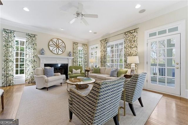 633 Longwood Drive NW, Atlanta, GA 30305