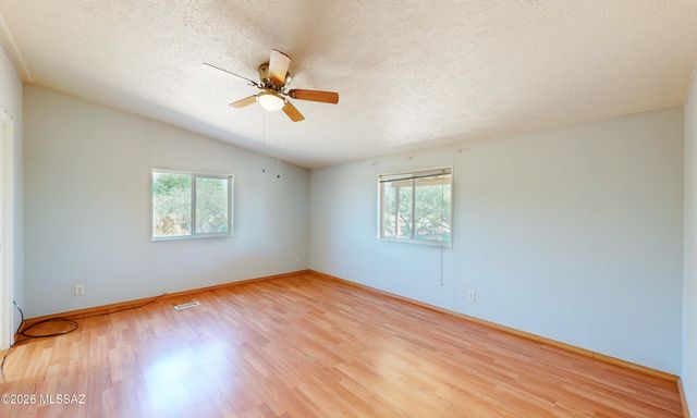 9054 W Snyder Hill Road, Tucson, AZ 85735