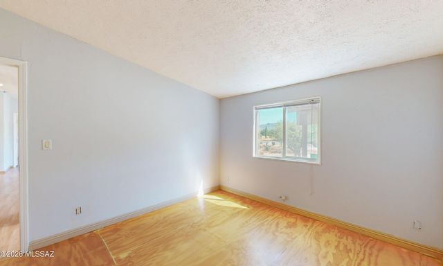 9054 W Snyder Hill Road, Tucson, AZ 85735