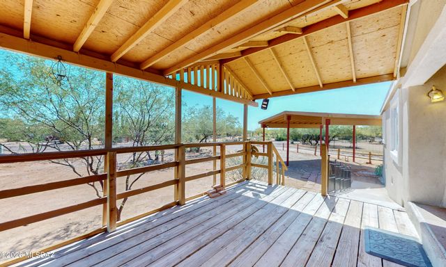 9054 W Snyder Hill Road, Tucson, AZ 85735