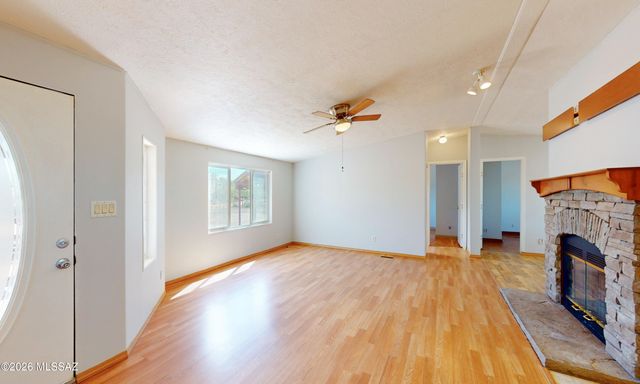 9054 W Snyder Hill Road, Tucson, AZ 85735
