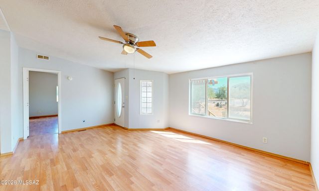9054 W Snyder Hill Road, Tucson, AZ 85735
