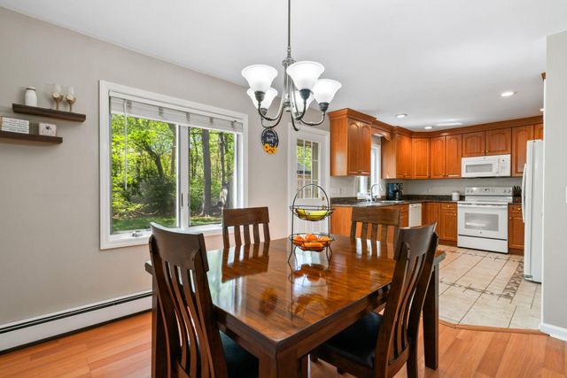 86 Arlington Road, Lake Ronkonkoma, NY 11779