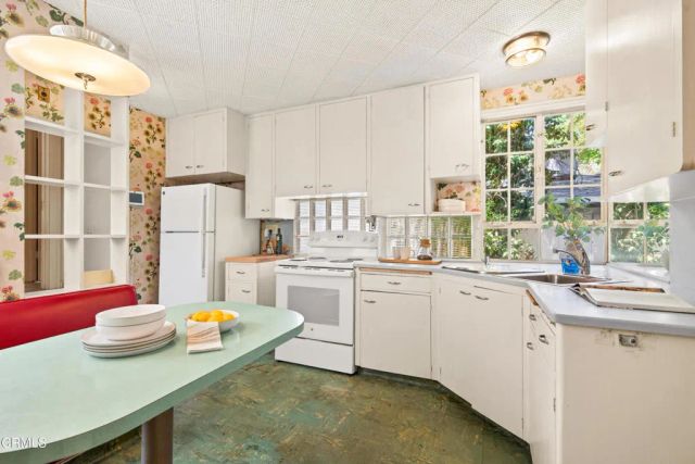1910 Mill Road, South Pasadena, CA 91030