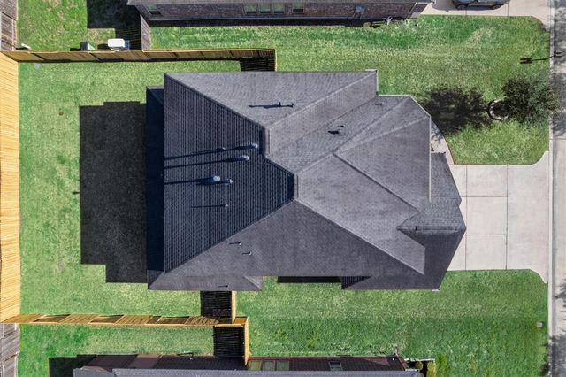 24710 Fawn Ridge Forest Drive, Spring, TX 77373