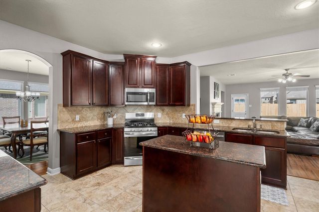 24710 Fawn Ridge Forest Drive, Spring, TX 77373