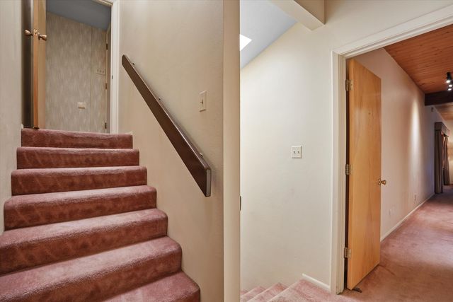 3303 La Sala Del Este NE, Albuquerque, NM 87111