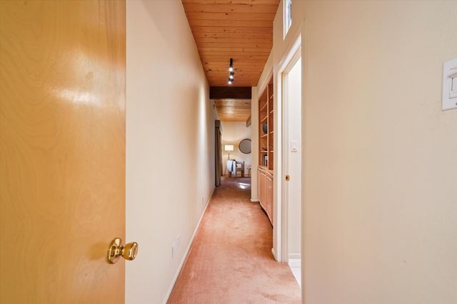 3303 La Sala Del Este NE, Albuquerque, NM 87111