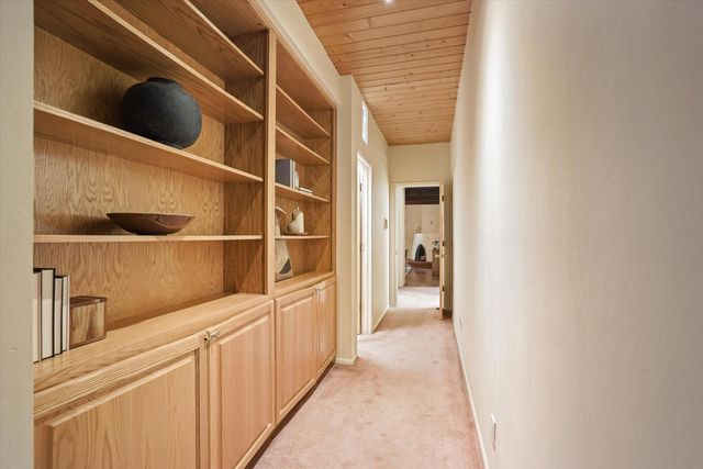 3303 La Sala Del Este NE, Albuquerque, NM 87111