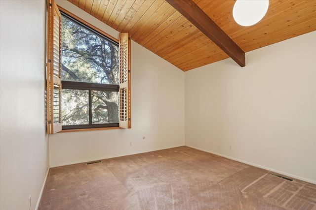 3303 La Sala Del Este NE, Albuquerque, NM 87111