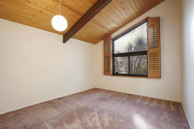 3303 La Sala Del Este NE, Albuquerque, NM 87111