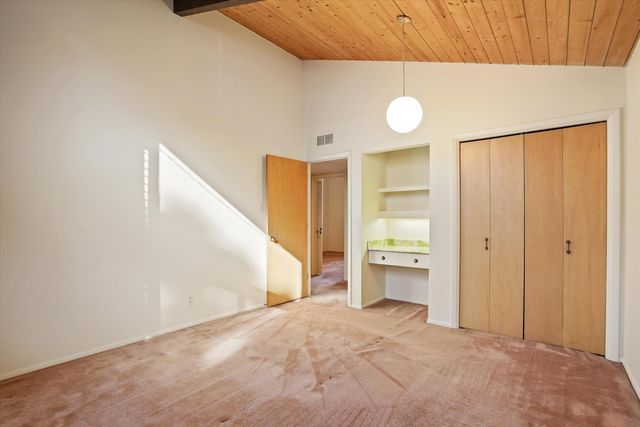 3303 La Sala Del Este NE, Albuquerque, NM 87111