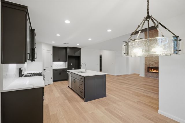30 32nd Street, Sand Springs, OK 74063