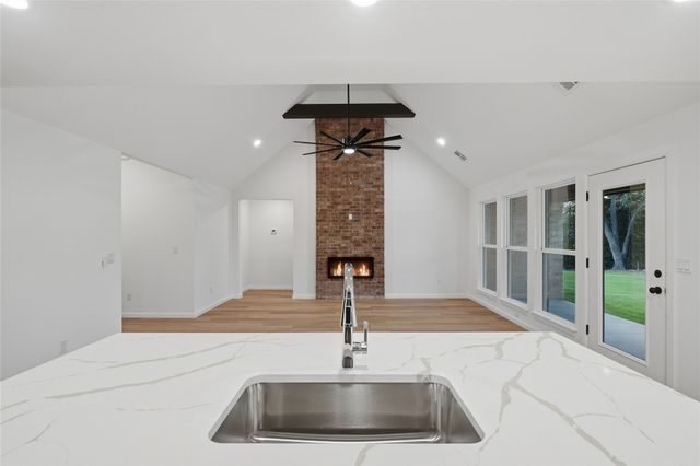 30 32nd Street, Sand Springs, OK 74063