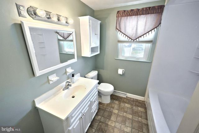 7 RAMBO RD, Red Lion, PA 17356