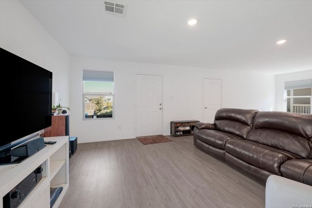 6422 MAGEE RUN, San Antonio, TX 78220