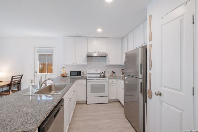 6422 MAGEE RUN, San Antonio, TX 78220