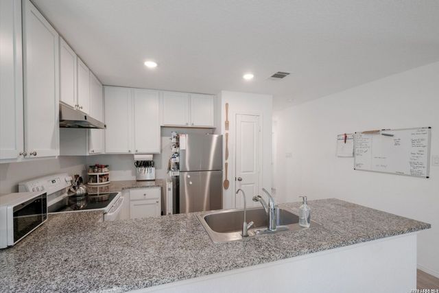6422 MAGEE RUN, San Antonio, TX 78220