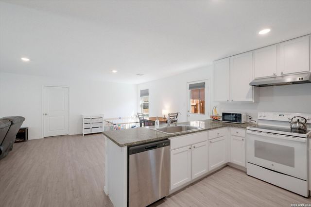 6422 MAGEE RUN, San Antonio, TX 78220