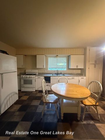 2675 Indiana Avenue, Bridgeport Twp, MI 48601