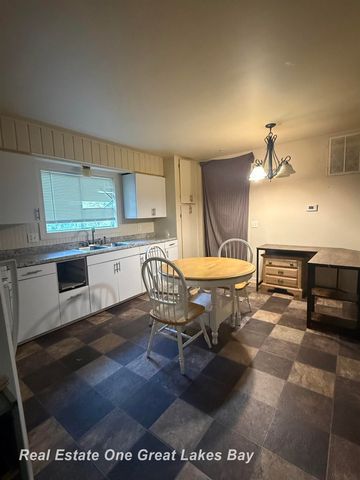 2675 Indiana Avenue, Bridgeport Twp, MI 48601