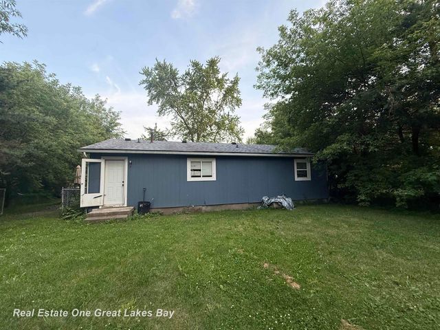 2675 Indiana Avenue, Bridgeport Twp, MI 48601