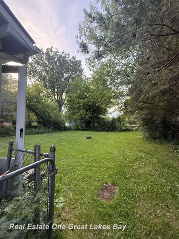 2675 Indiana Avenue, Bridgeport Twp, MI 48601