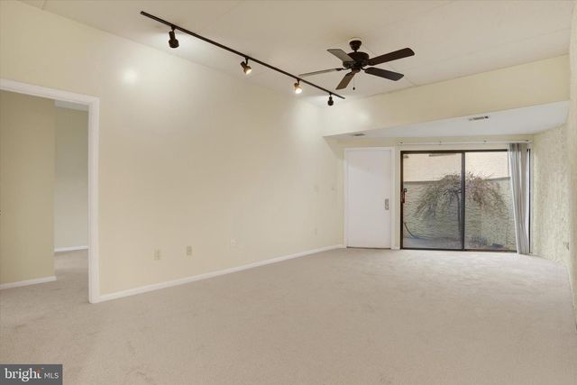 1071 LANCASTER BOULEVARD UN, Mechanicsburg, PA 17055